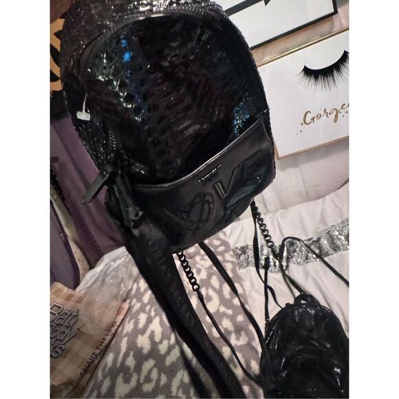 Vs victorias secret the victoria minibag backpack black gold - Picture 3 of 12